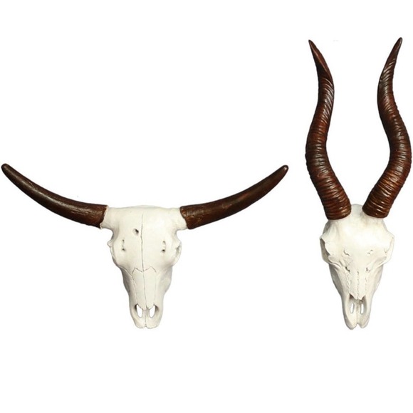 The Unbranded Brand Other - Cow and Sheep Head Unique 3D Animal Sculpture Eye Catching Realistic